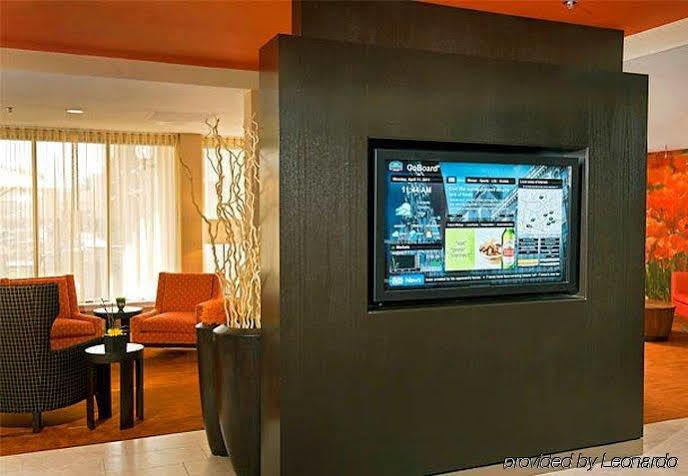 Courtyard By Marriott Гринсборо Экстерьер фото